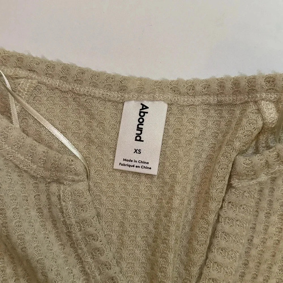 Abound Tan Notch V-Neck Waffle Knit Thermal Raglan Top - Picture 5 of 6